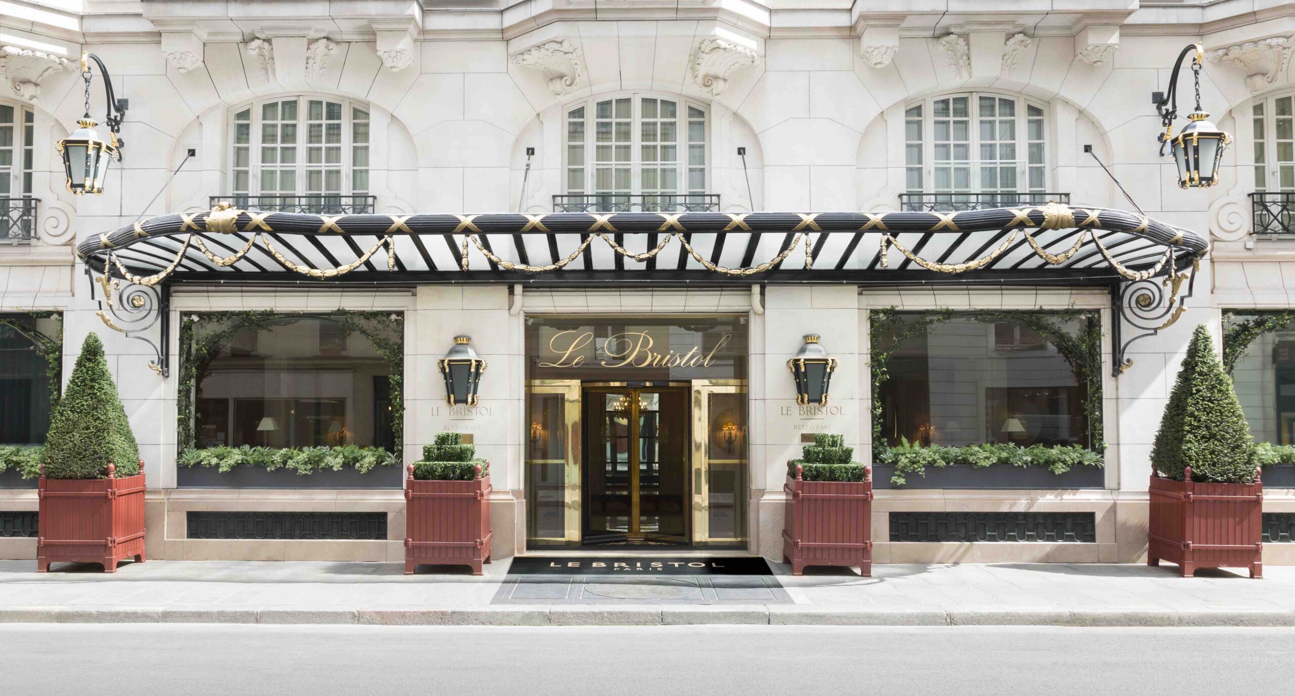 HOTEL LE BRISTOL フランス語 Le Bristol Hotel Paris | Luxury Hotel Paris | F&P Travel